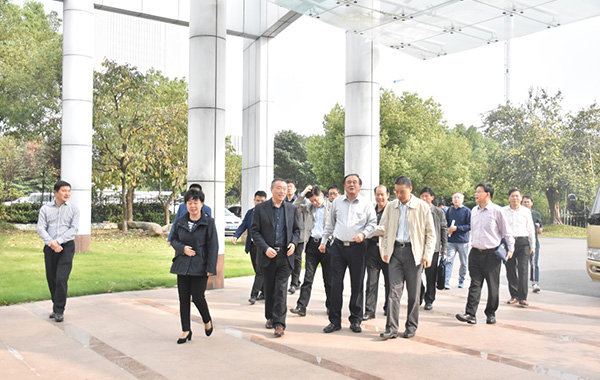 合肥市政协主席韩冰一行 莅临PA集团中国制药调研